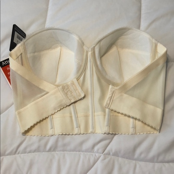 Corset - Picture 5 of 6